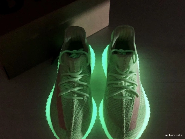 Yeezy in 350 Boost EG5293 Dark the Adidas V2 Glow 0809